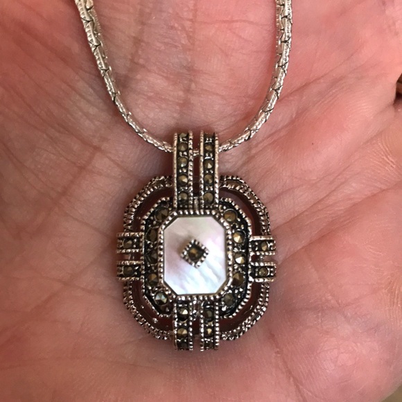 Park Lane Jewelry - NEW!! PARK LANE MARCASITE/MOTHER-OF-PEARL NECKLACE